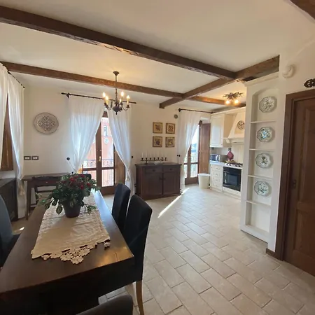 La Casa In Piazzetta Lägenhet
